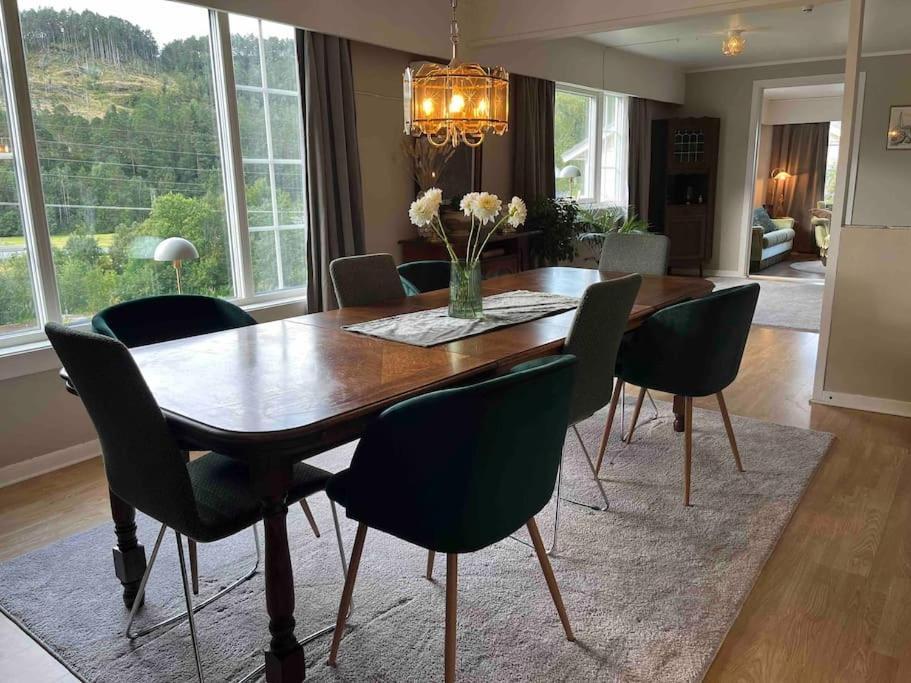 Nakkentunet - Familievennlig Hus Pa Gardstun. Holiday home *